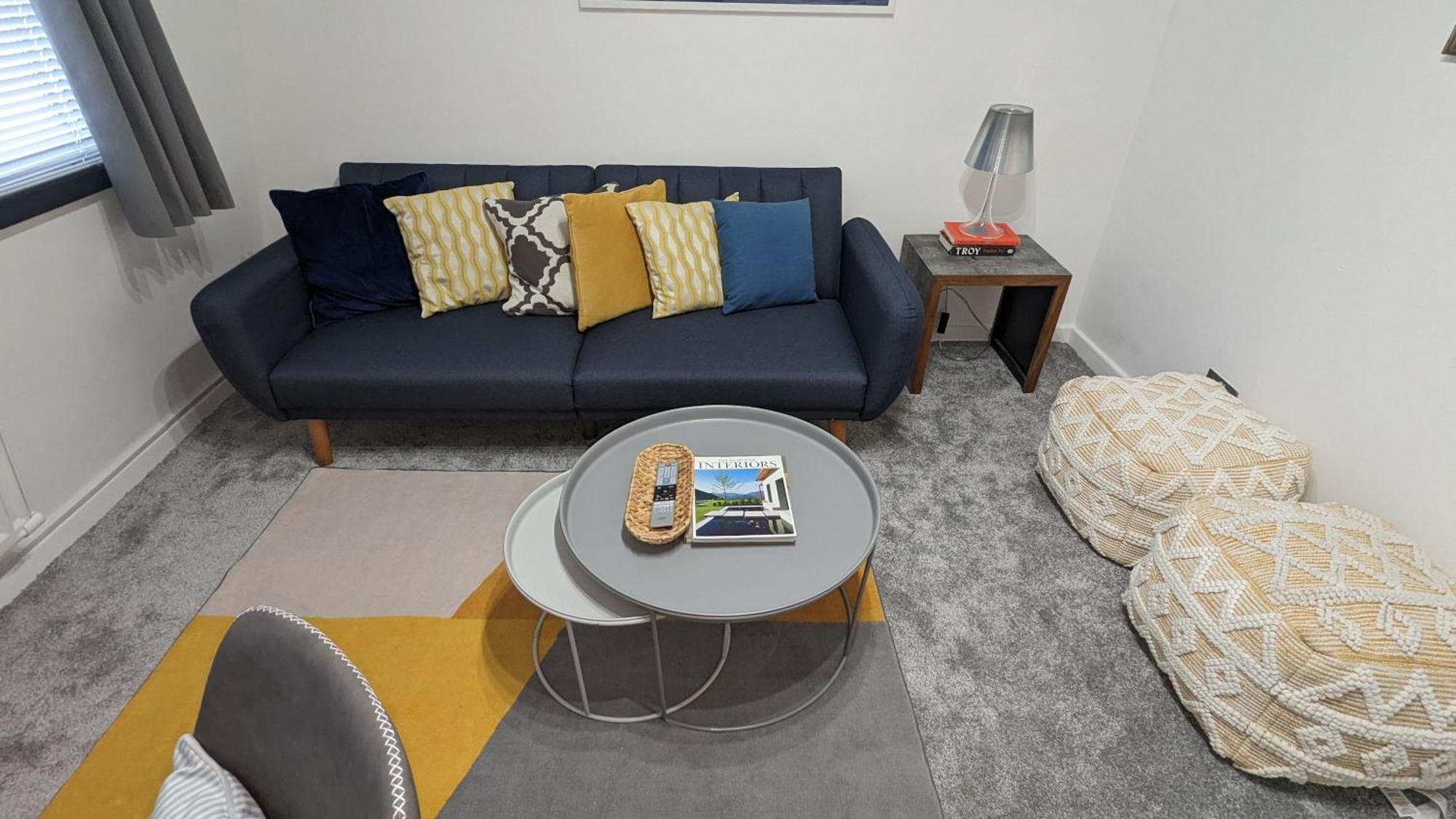 Old Compton Apartamento: Charming Retreat for Mature Guests London Exterior photo